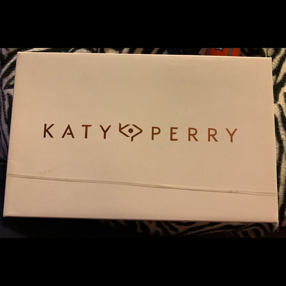 New In Box - Katy Perry Glittery Slip On Sneakers - Picture 11 of 11